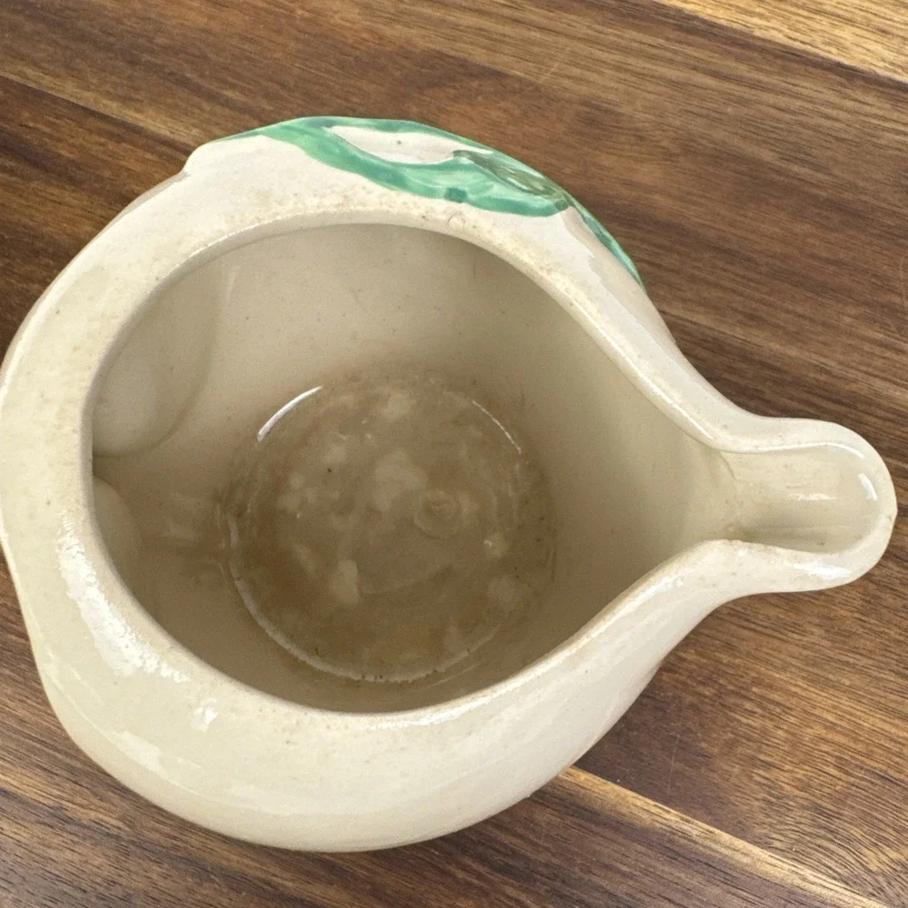 Vintage Apple Ceramic Creamer Sugar Salt‎ Pepper Shaker Set Cream Red Farmhouse